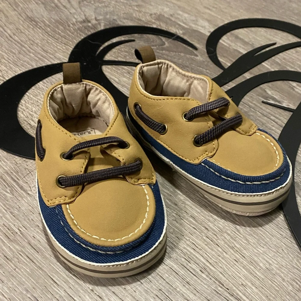 Carter’s Baby Boat Shoes Tan & Navy Sneakers 6–9M Crawler Stage Prewalker